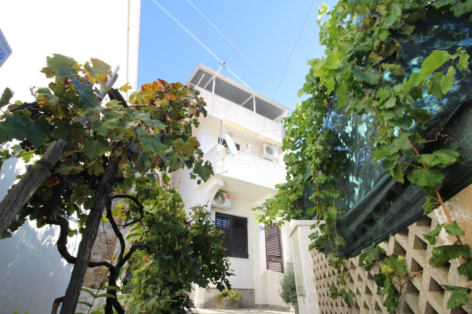 Bugi Guest house